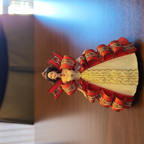 Hallmark Holiday Barbie ornament 1997, in box. - Picture 3 of 5